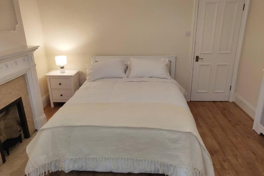 Battersea 3-Bedroom Apartment With Patio Garden Londres Extérieur photo